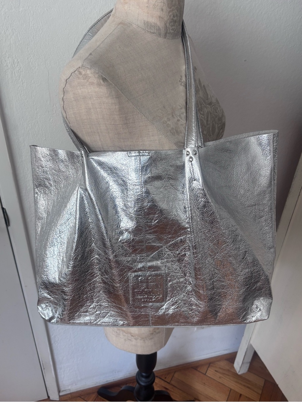 Haute Hippie 100% leather silver bag w/pouch